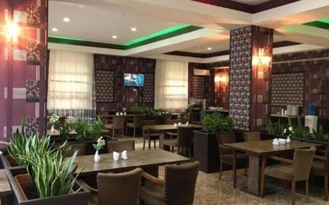 North West Hotel