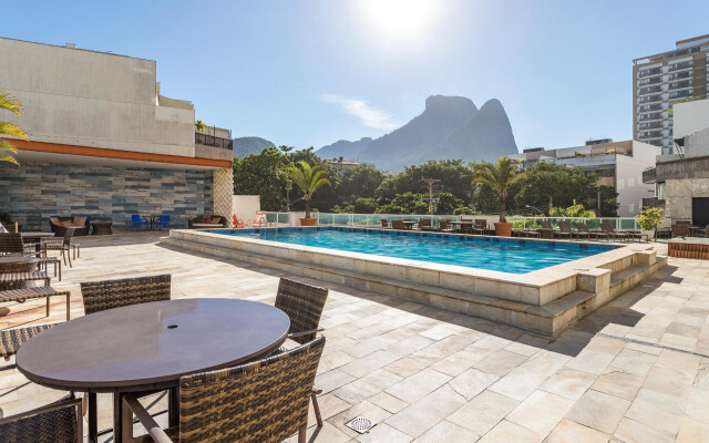 Royalty Barra Hotel