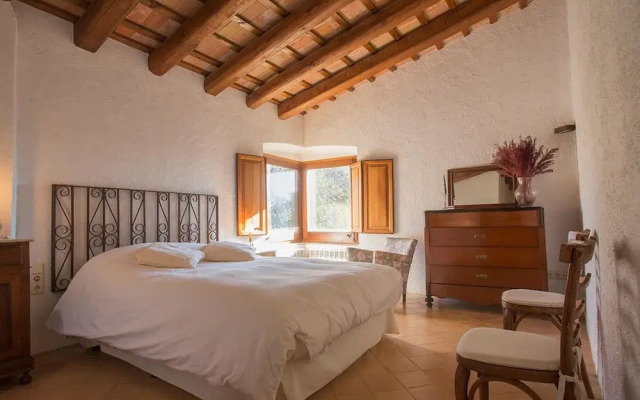 Traditional Estate From the XIV Century, With Swimming Pool
