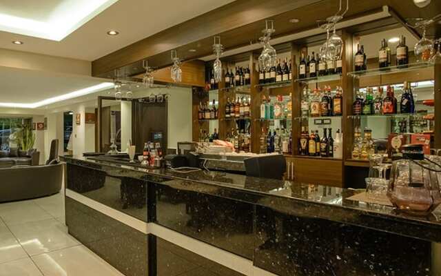 Enjoy the Fabulous Amenities Offerd at The Lanmark Suites