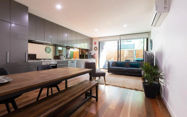 Experience Port Melbourne