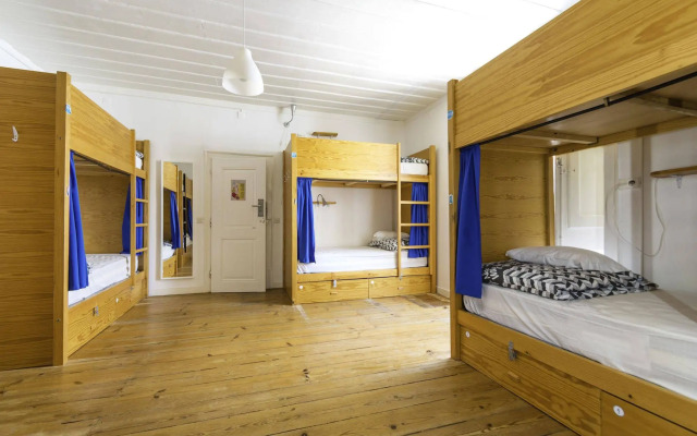 Nice Way Cascais Hostel & Surfcamp