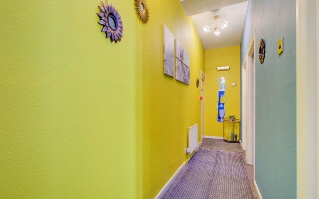 Inviting 2-bed Budget Apartment in London