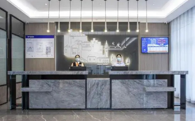 Yeste Hotel (Liuzhou Five Star Pedestrian Street Liuhou Park)