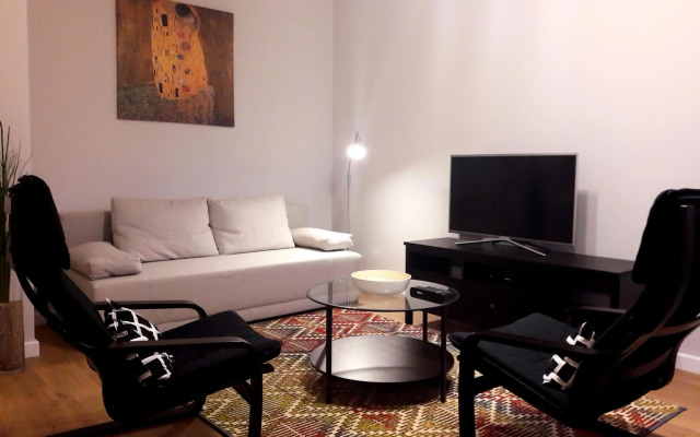 Modern & quiet in Royal Wilanów with Netflix