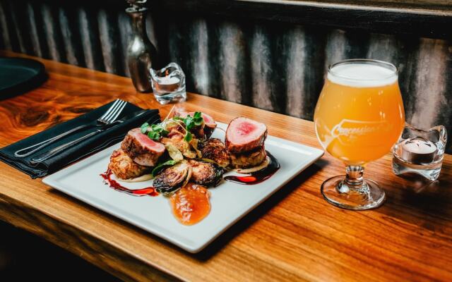 Twisted Lemon Restaurant & Boutique Inn