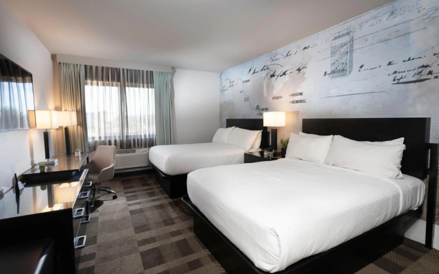 Silver Sevens Hotel & Casino