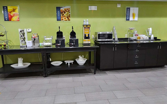 Ramada by Wyndham Burkburnett / Wichita Falls