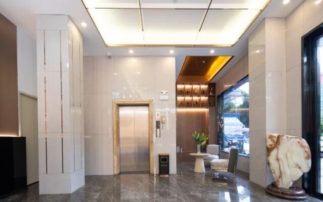 Fashion Hotel