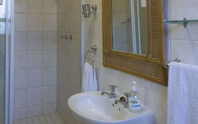 Bayswater Lodge
