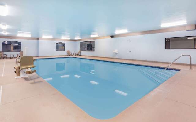 Super 8 by Wyndham Marysville/Port Huron Area