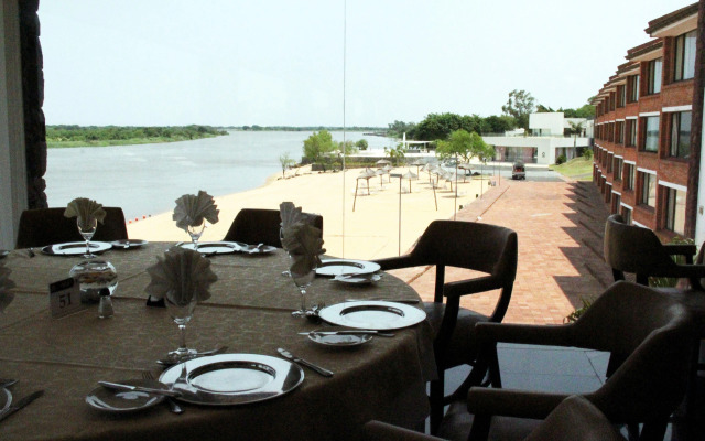 Yacht & Golf Club Paraguayo, a Tribute Portfolio Resort