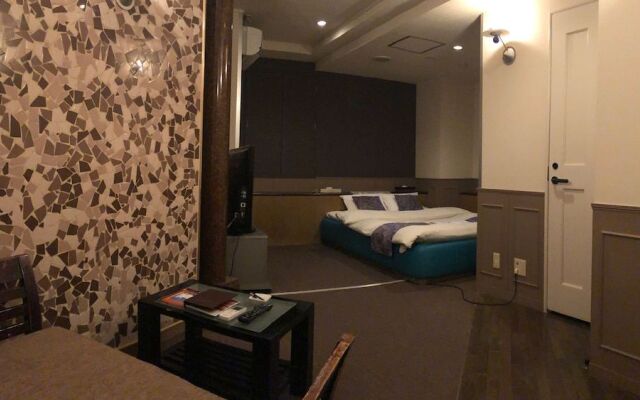 Aroma Garu Hotel