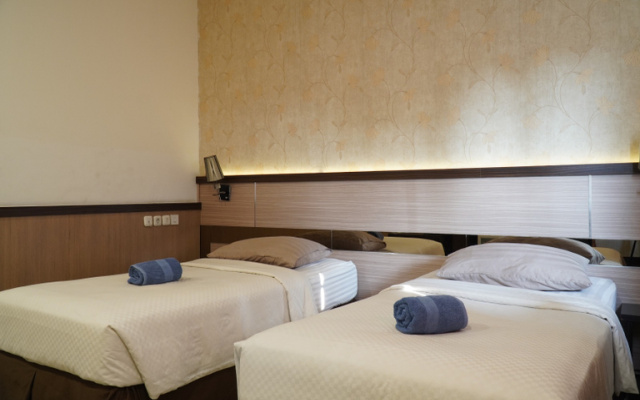 Paris Day Hotel – Guest Rooms – Pamanukan