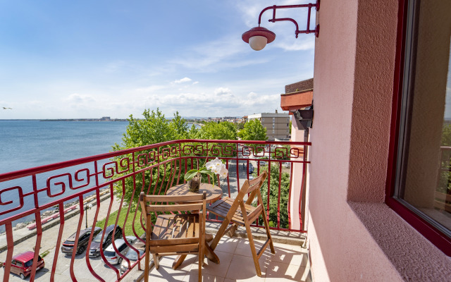 Saint George Hotel & Medical Spa