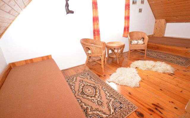 Charming Chalet in Cervená Recice With Fireplace