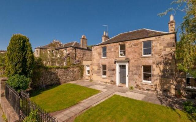 The Lochside House Residence