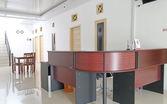 Sachila Residence Syariah  by OYO Rooms