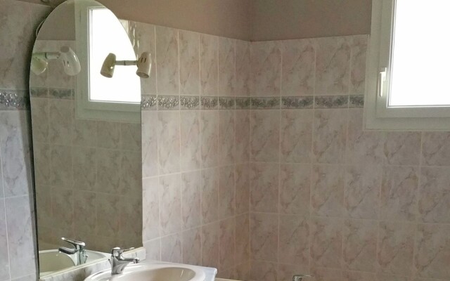 Cozy Villa in Saint-Victor-de-Malcap with Swimming Pool