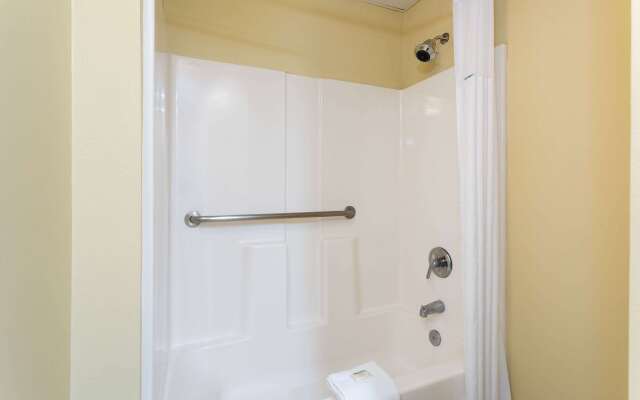 Days Inn by Wyndham Chipley