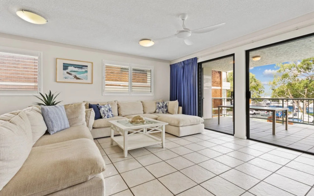 Riverdance Apt 8