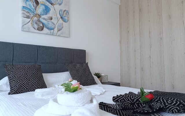 Larvella Estia Luxury Suites