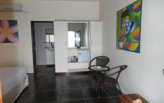 Funky Fish Beach & Surf Resort - Hostel