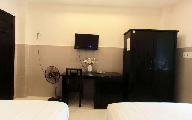 OYO 1072 Dragon Hotel
