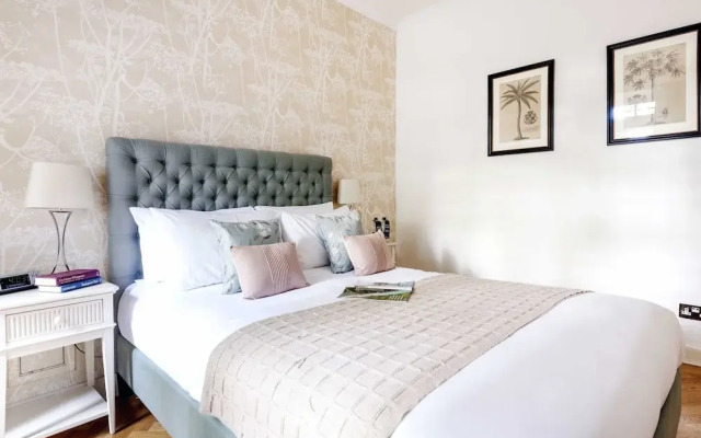 Chic Coleherne Road Garden House