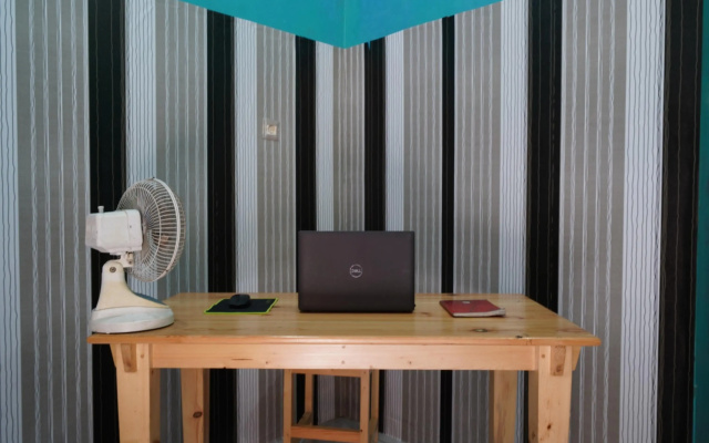 Hotel O Jati Guest House – Guest Rooms – Majalengka