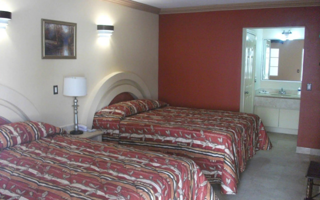 Hotel Pueblito Inn