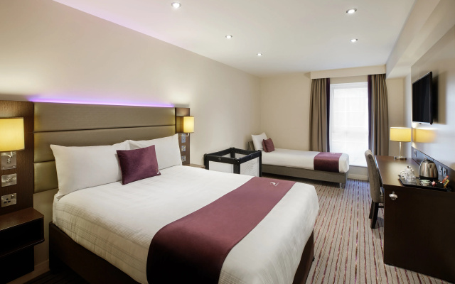 Premier Inn Redditch North - A441