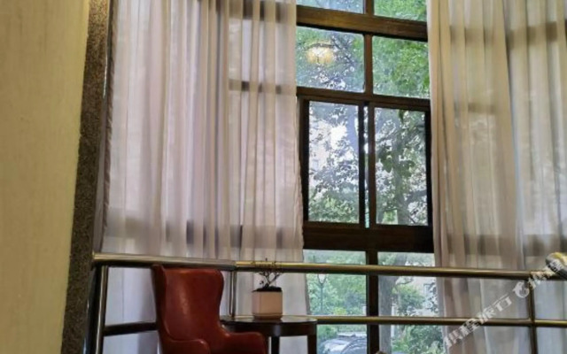 Yijia Hotel (Shanghai Hongkou Soccer Stadium)