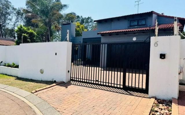 Villa Picasso - 3 Bed Villa