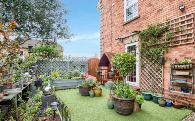 Captivating 1-bed House in Coleshill, Birmingham