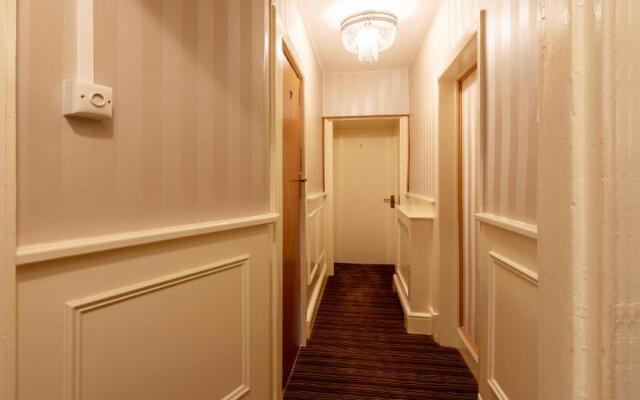 Hubert House Guesthouse
