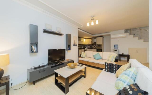 Gorgeous Sea View Flat With Pool in Antalya Kalkan