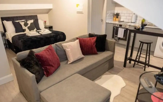 Catharine House by condokeeper