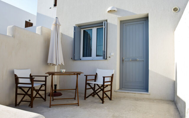 Tsakanos Home