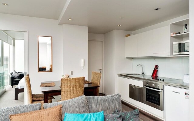 QV Serviced Viaduct Harbour Apartment - 531