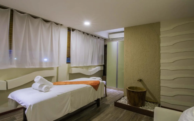 Отель Aquzz Inn & Spa
