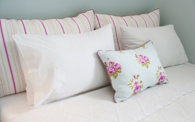 White Jasmine Cottage