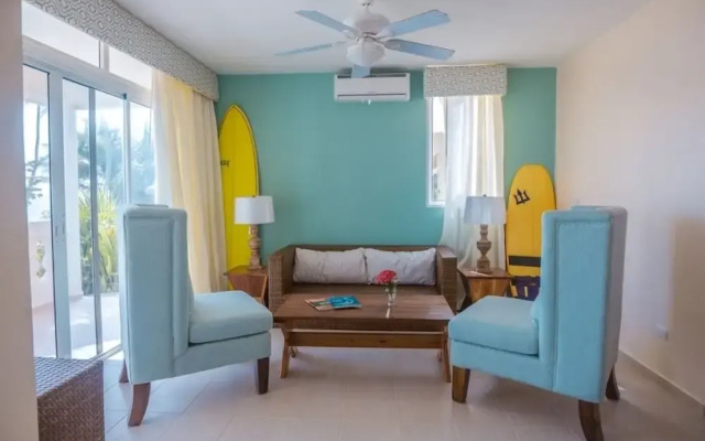 Las Canas Beach Retreat
