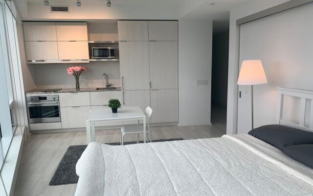 Waterfront York Suites