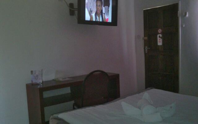Mikelele Motel