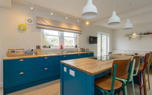 Marine House - 4 Bedrooms