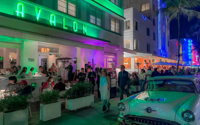 Avalon Hotel