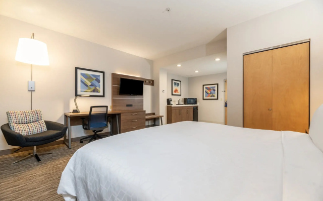 Holiday Inn Express Fremont-Milpitas Central by IHG