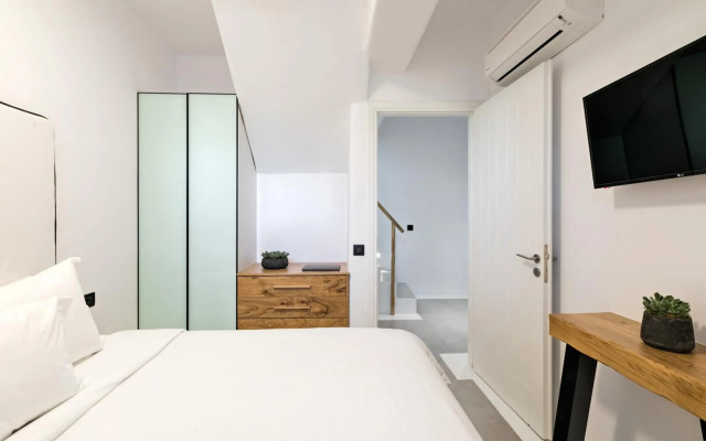Portes Mykonos Suites & Villas