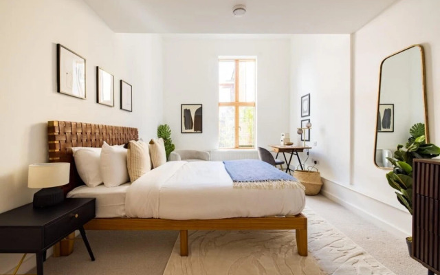 The Clapham - Captivating 2bdr With Garden Parking
